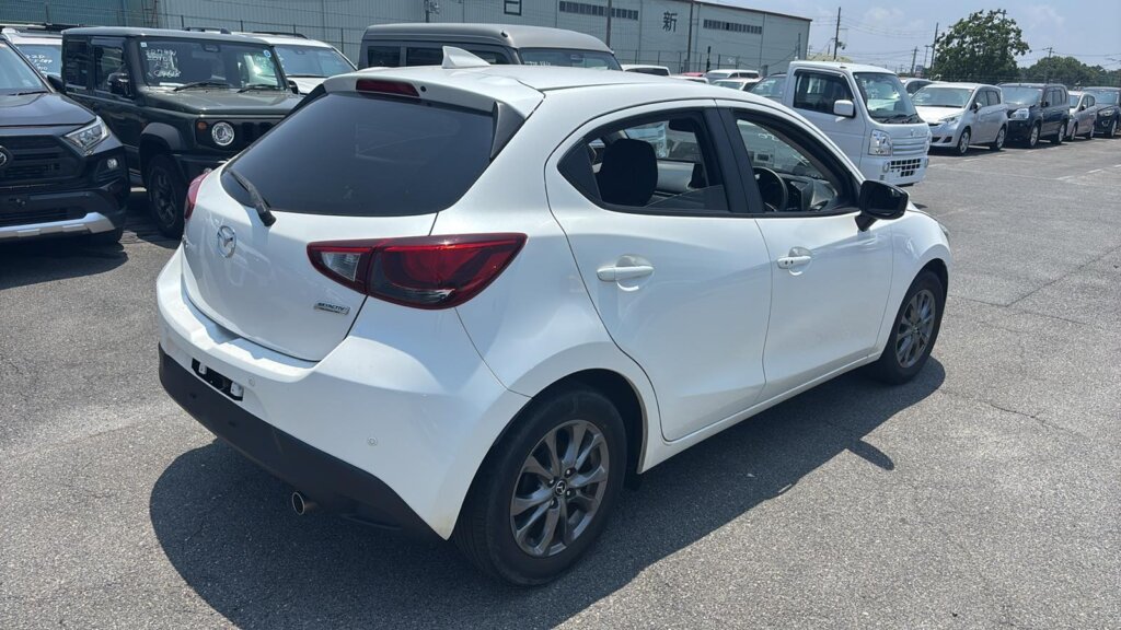 2019 Mazda Demio