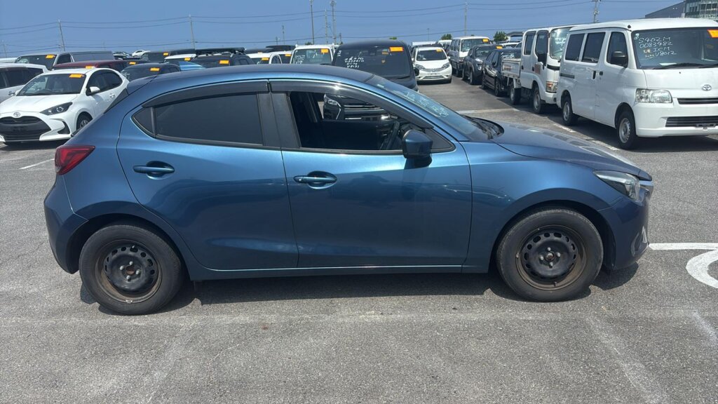 2019 Mazda Demio