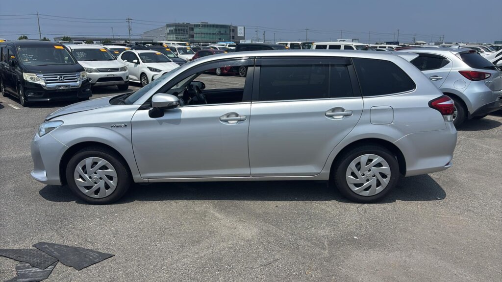 2019 Toyota Fielder Hybrid