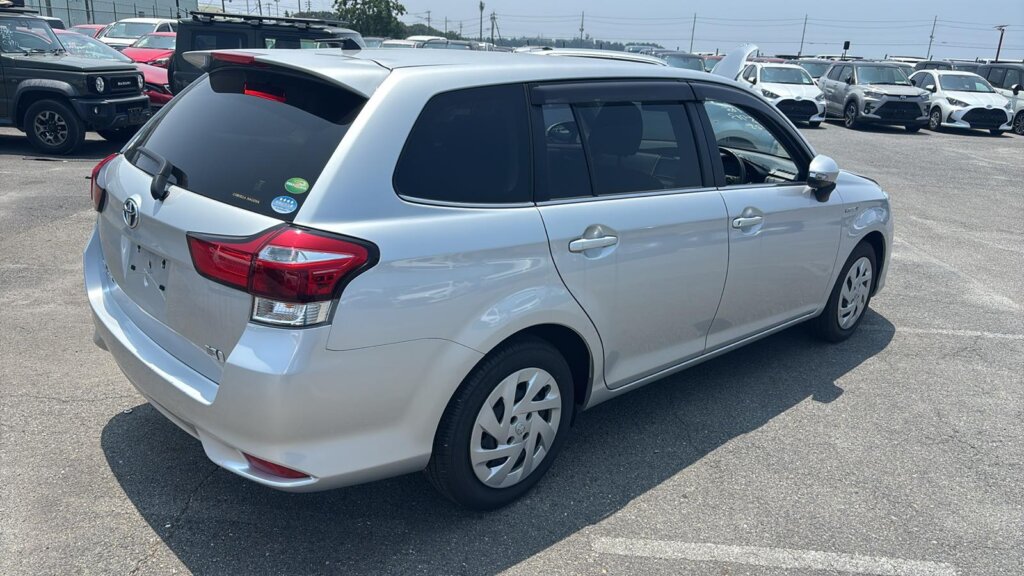 2019 Toyota Fielder Hybrid