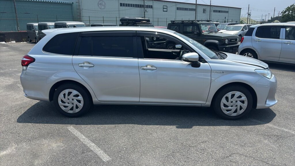 2019 Toyota Fielder Hybrid